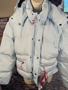 OOSC PrimaLoft Ski Jacket NWT Size Medium Ice Blue Hooded Puffer Snowboard Coat